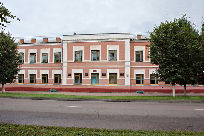 Фото фасада школы.